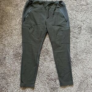 Athleta Headlands Hybrid‎ Cargo II Tights Olive Green Pockets Size 22